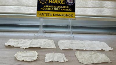 Konya'nın Akşehir ilçesinde düzenlenen uyuşturucu operasyonunda gözaltına alınan 3 zanlı