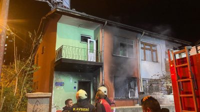 Kayseri'de müstakil evde çıkan yangın söndürüldü, dumandan etkilenen bir kişi