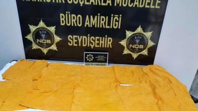 Konya'nın Seydişehir ilçesinde seyahat ettiği şehirlerarası yolcu otobüsünde üzerinden uyuşturucu