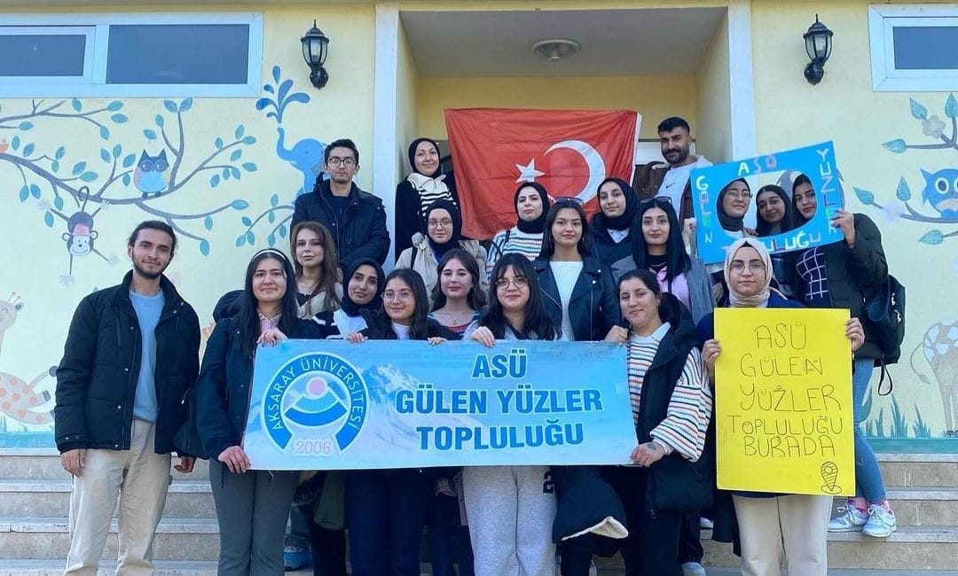 Aksaray Üniversitesi Gülen Yüzler