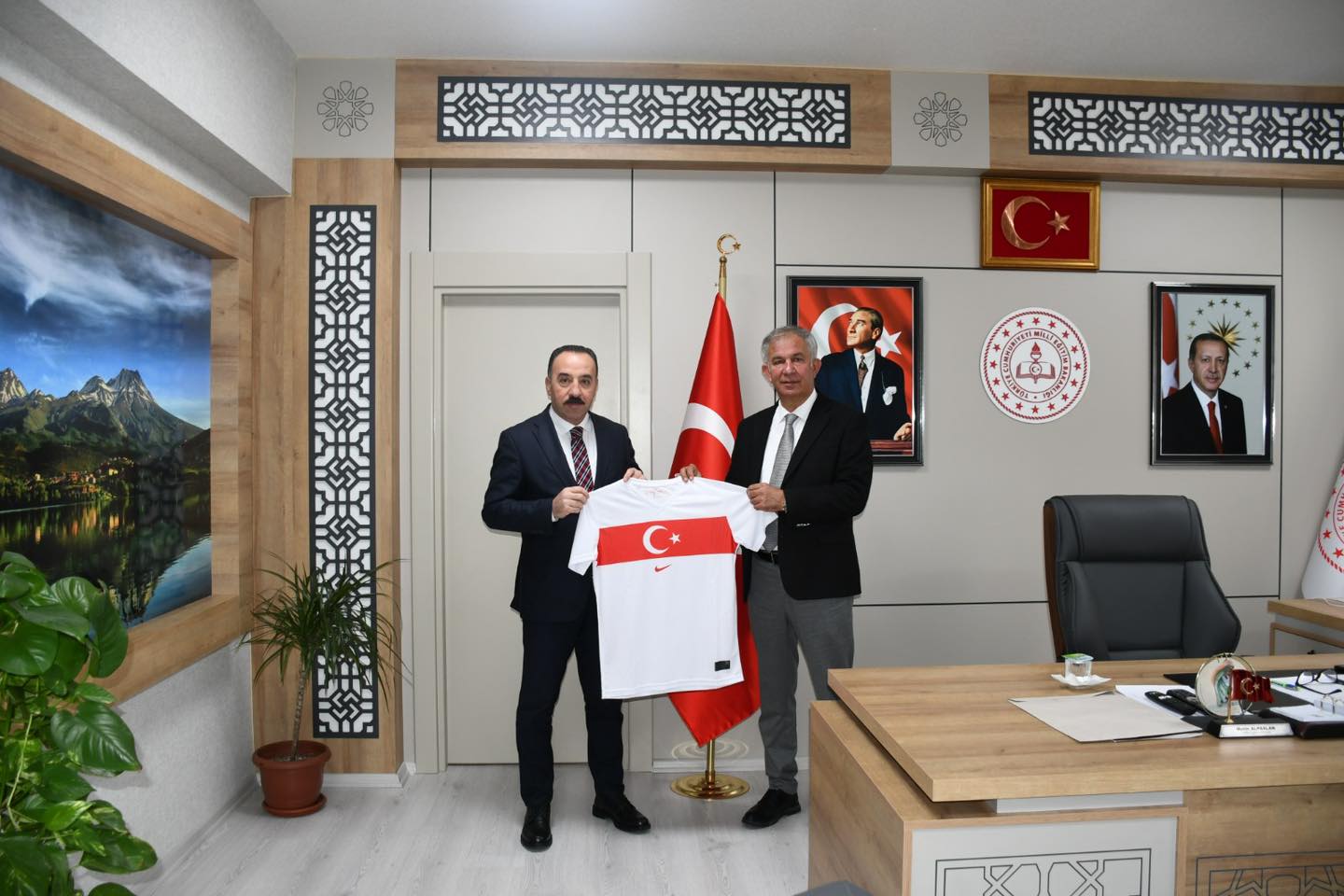Gençlik ve Spor İl Müdüründe, Milli Eğitim Müdürüne anlamlı ziyaret