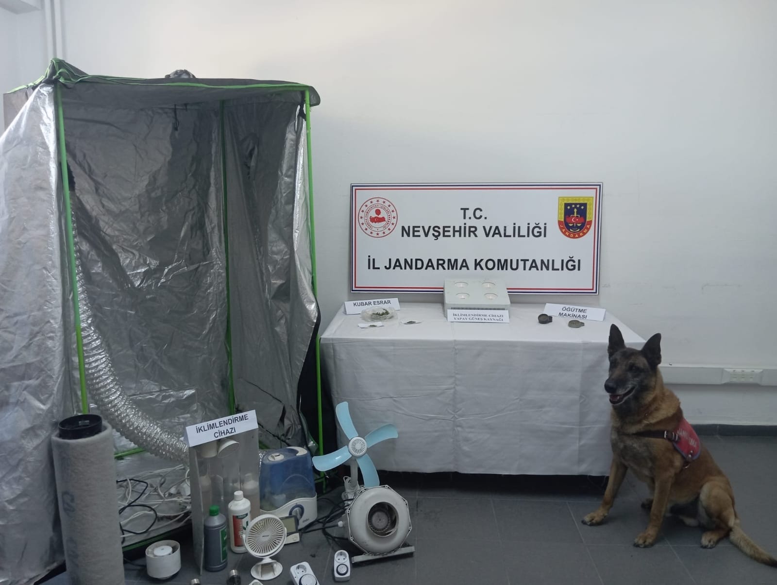 Nevşehir’de jandarma ekiplerinin düzenlediği uyuşturucu operasyonunda 7 şüpheli gözaltına alındı.