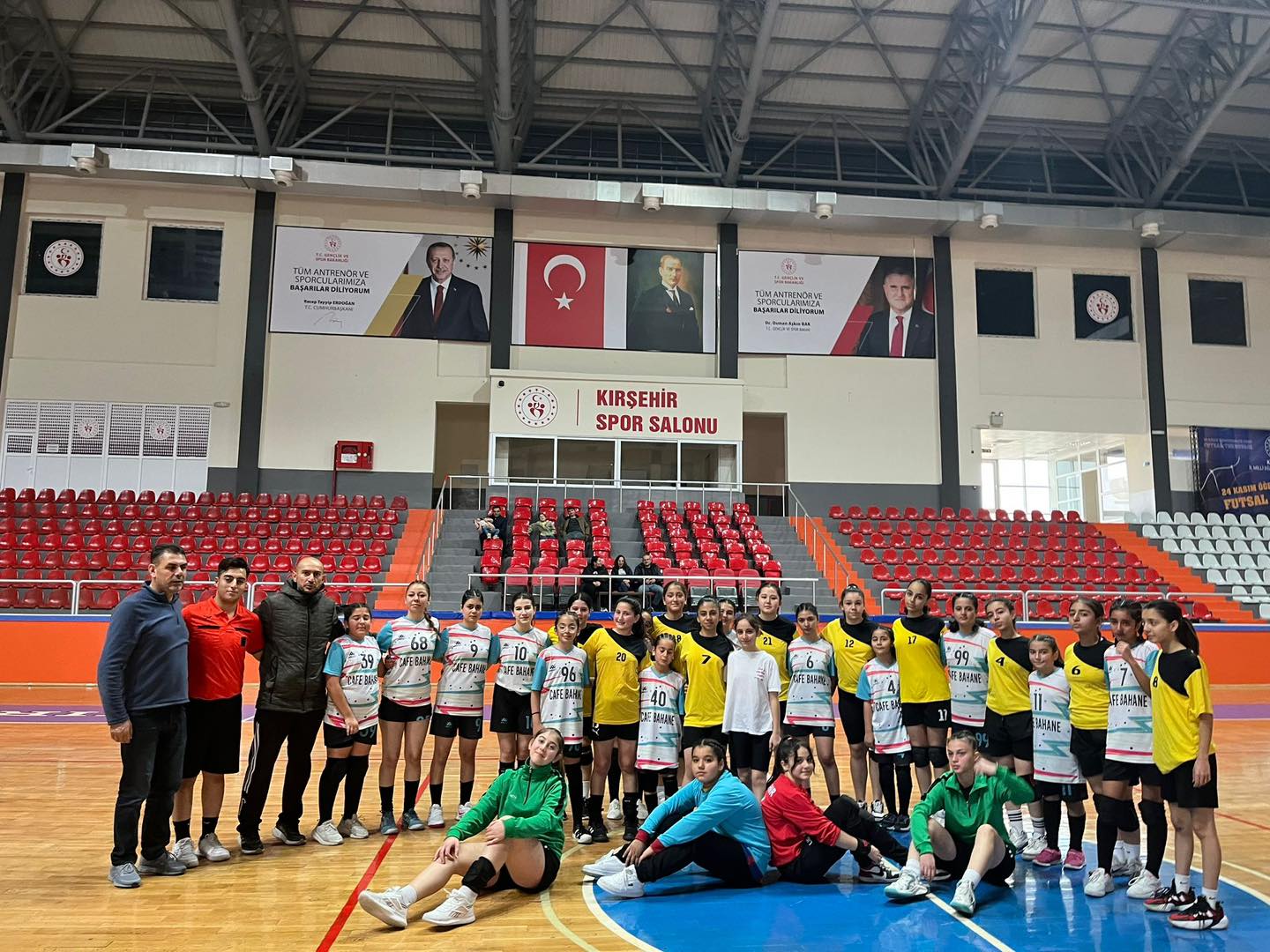 Genç sporcular Kırşehir’de fırtına gibi esti