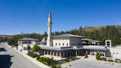 Şeyh Hamid-i Veli, bilinen adıyla Somuncu Baba’nın 612. ölüm yıl