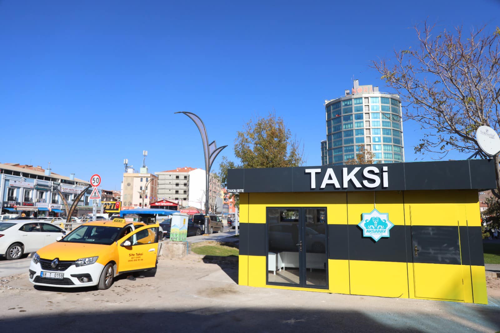 Aksaray Belediyesi’nden taksicilere modern duraklar