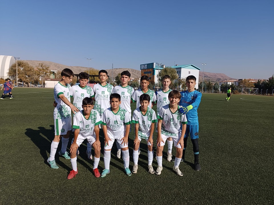 Aksaray’da U14 Ligi’nde birincilik yarışı; Averajla önde!