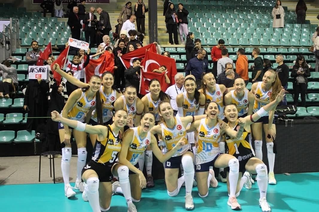 Kuzeyboruspor, Avrupa’da fırtına gibi esiyor; Fransızlara salonu dar ettiler!