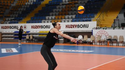  Voleybol Vodafone Sultanlar Ligi'nin ilk yarısını 6. sırada tamamlayan Kuzeyboru,