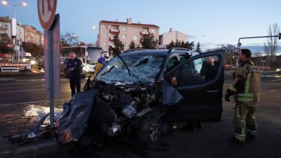 Ankara’nın Polatlı ilçesinde meydana gelen trafik kazasında 1’i ağır 9