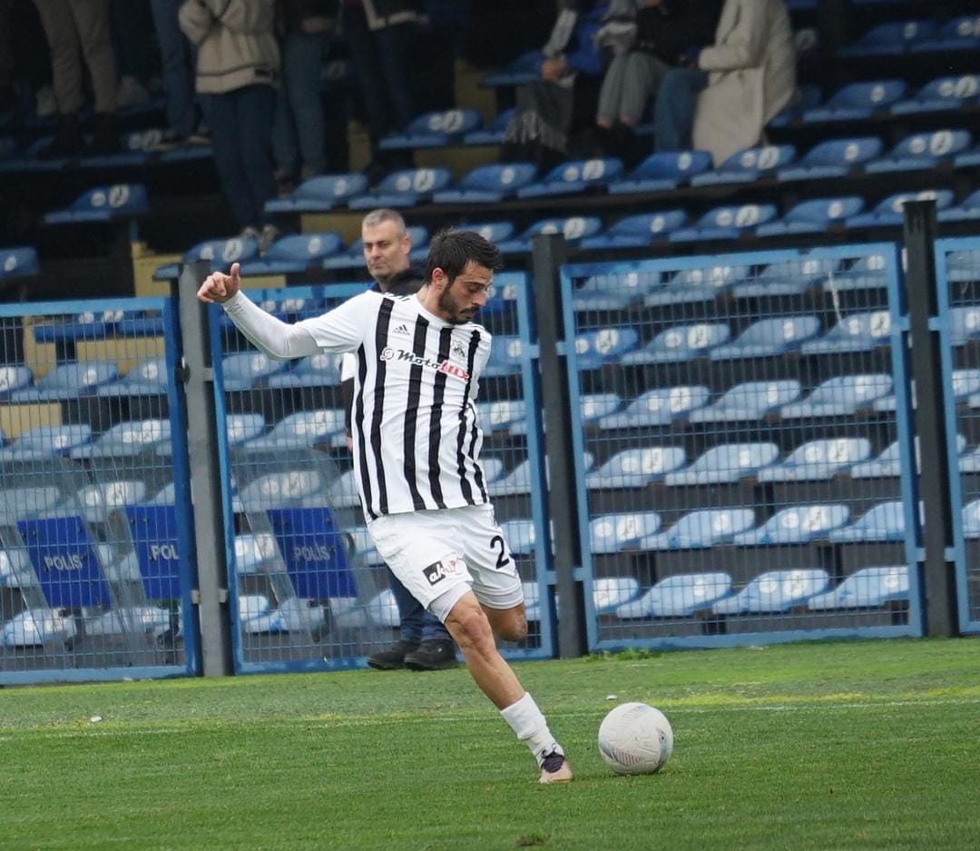 Karacabey’de büyük hayal kırıklığı: Aksarayspor liderliği kaybetti!