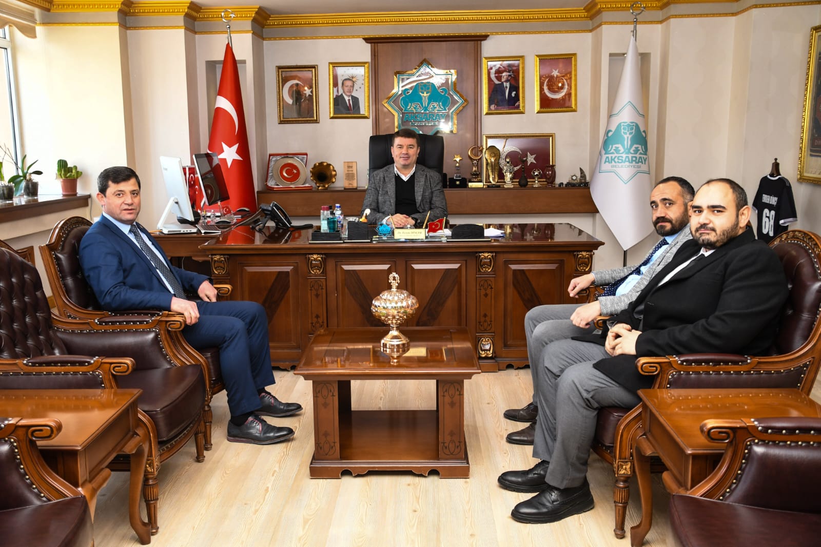 Aksaray Barosu yönetimi, Aksaray Belediye Başkanı Dr. Evren Dinçer’i makamında