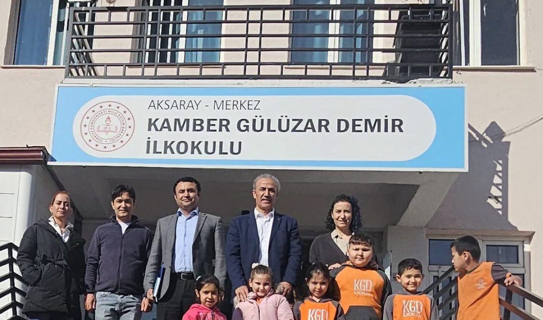 Eğitim Bir-Sen Aksaray Şube Başkanı Murat Görmez ve beraberindeki sendika
