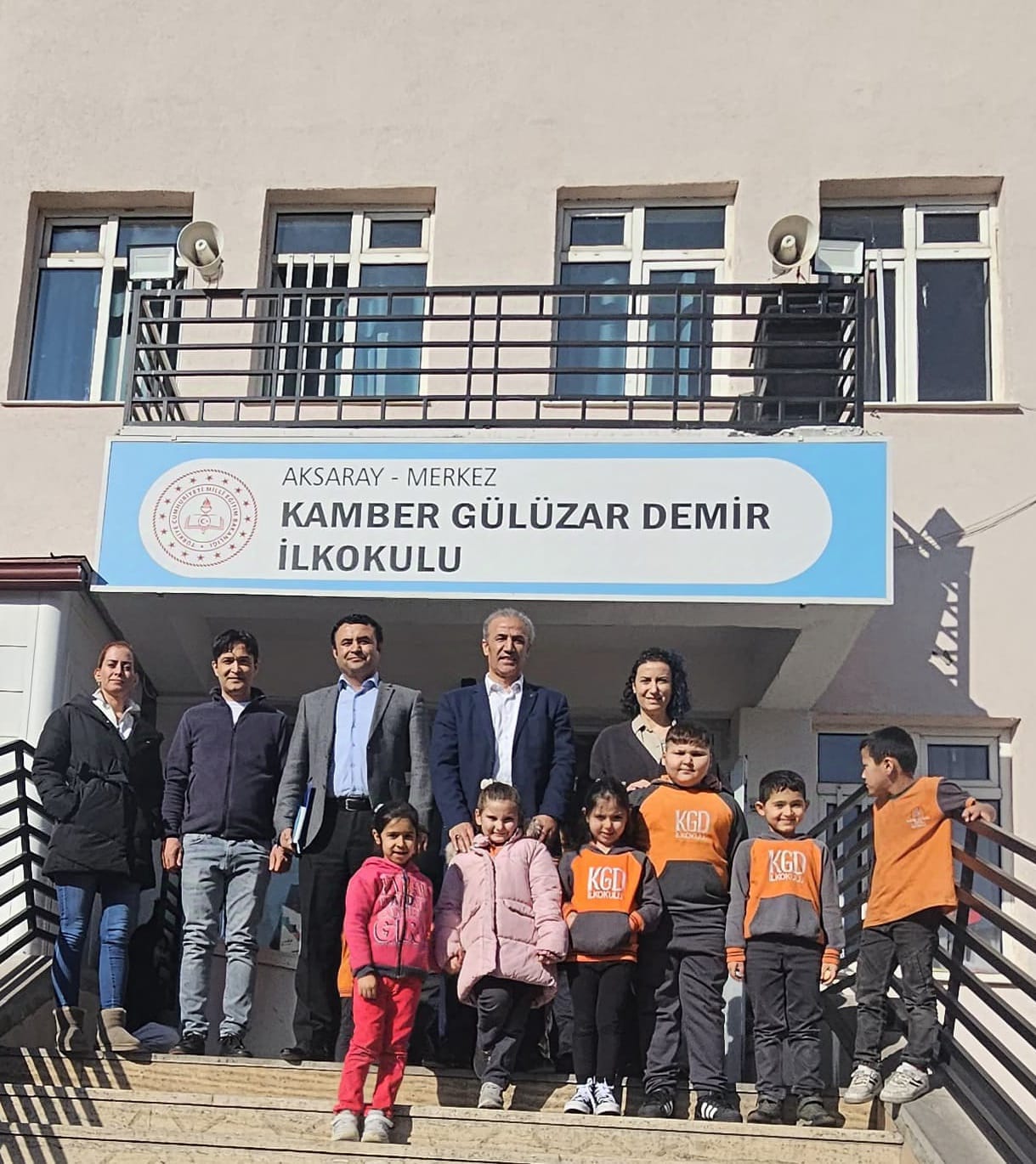 Eğitim Bir-Sen Aksaray Şube Başkanı Murat Görmez ve beraberindeki sendika