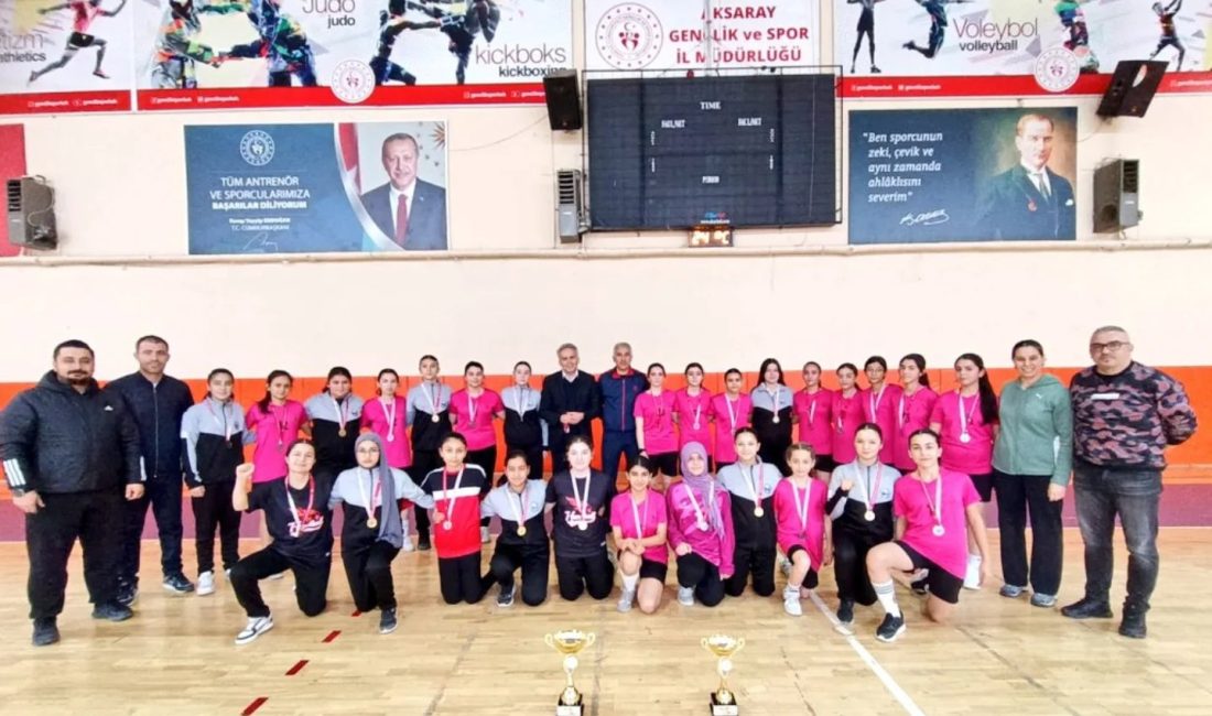 Okul Sporları kapsamında düzenlenen Yıldız Kızlar Hentbol İl Birinciliği müsabakaları