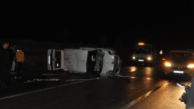 Nevşehir’in Avanos ilçesinde hafif ticari aracın devrilmesi sonucu 1 kişi