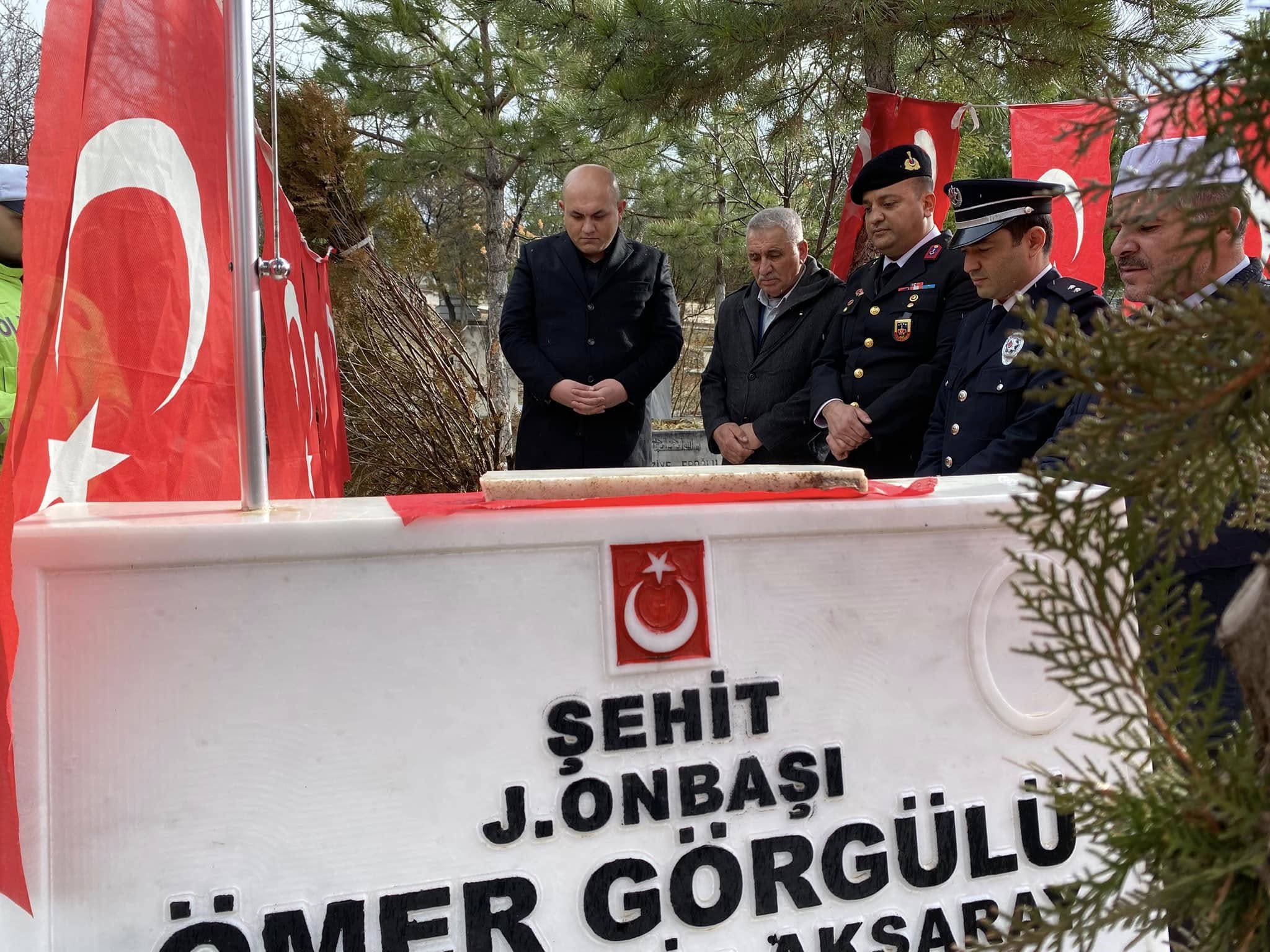 Ağaçören Kaymakamı şehit Görgülü’yü kabri başında andı