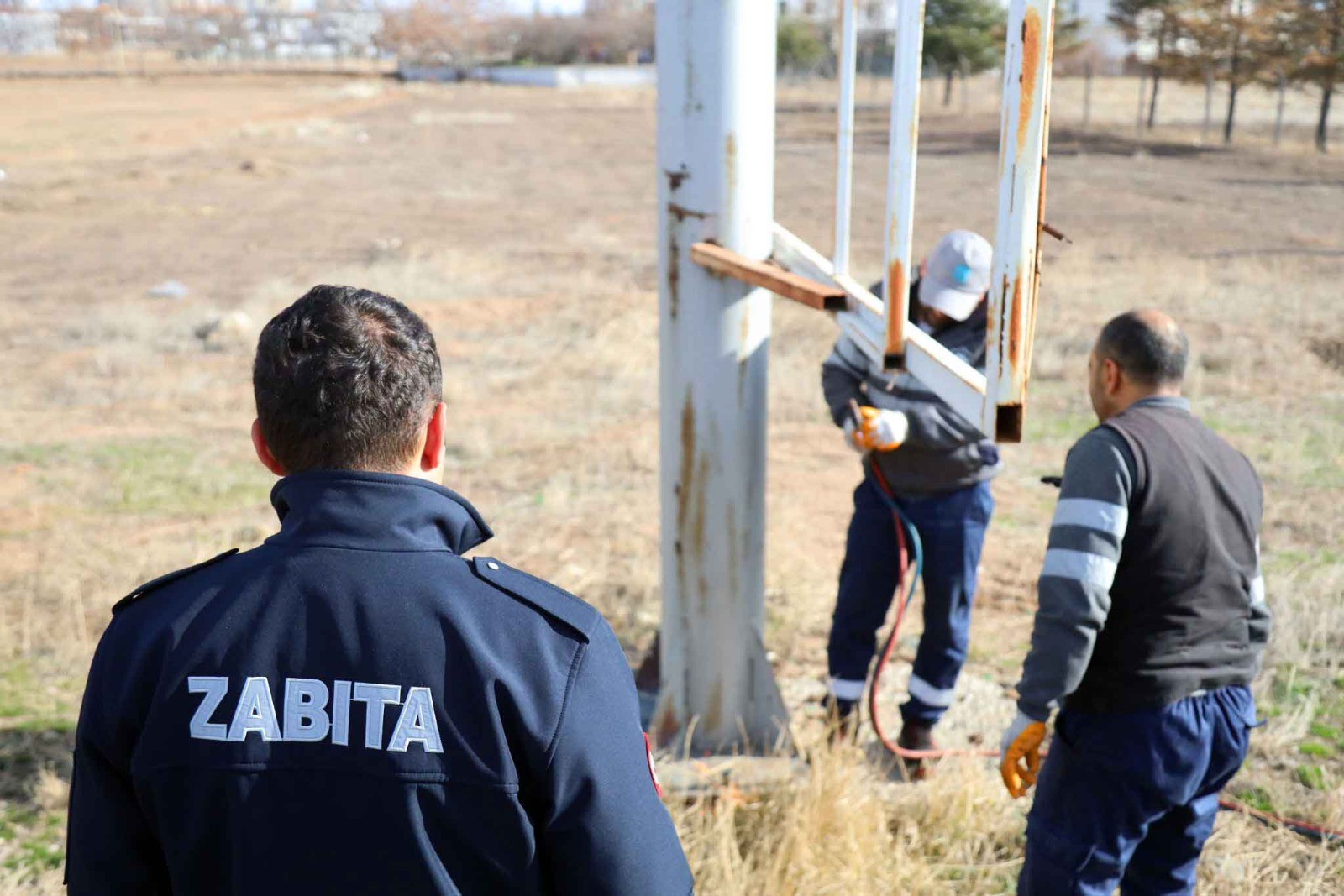 Aksaray Belediyesi kent estetiğini bozan tabelalara geçit vermiyor