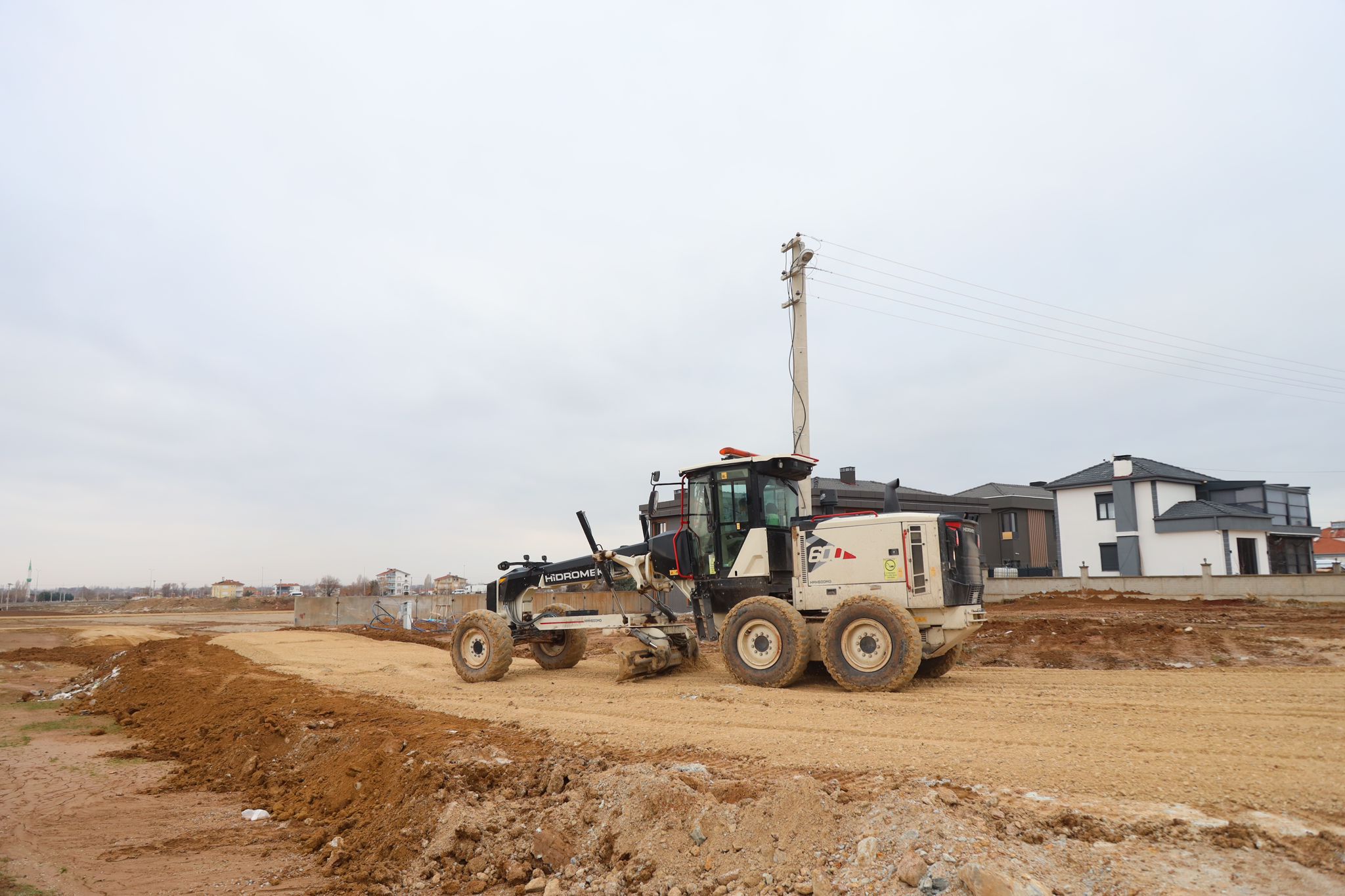 Aksaray Belediyesi’nden mahallelerde üstyapı atağı