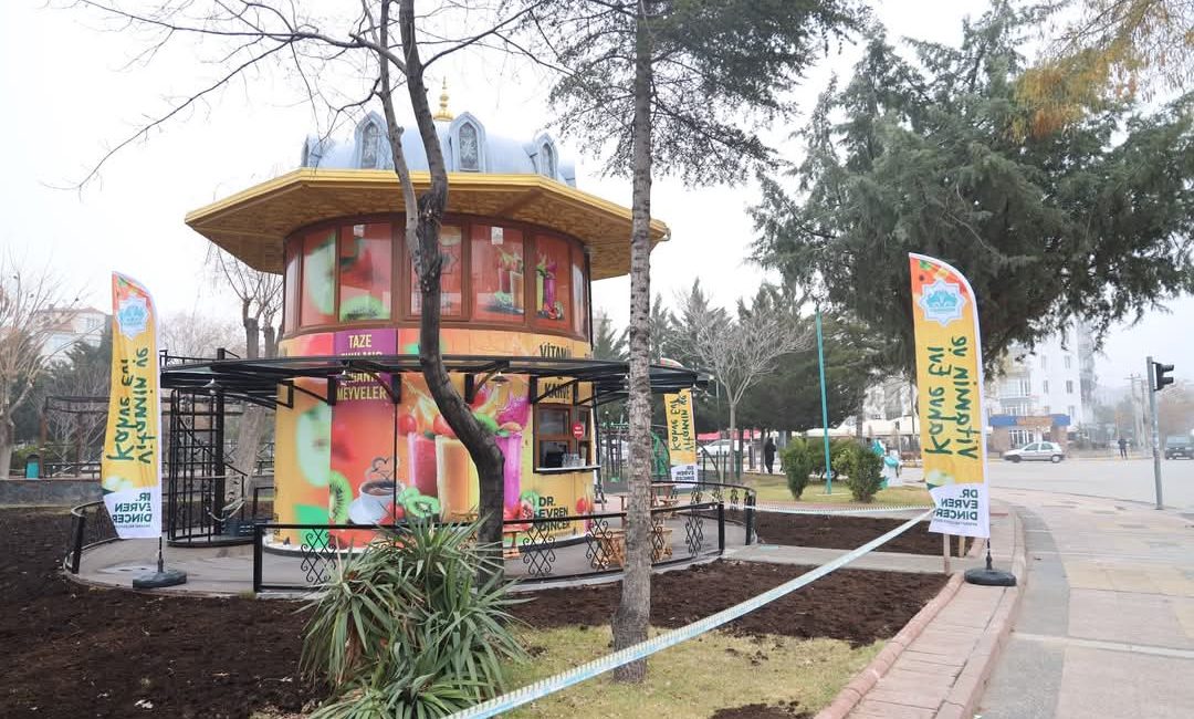 Aksaray Belediyesi, gençlerin buluşma noktası olacak Vitamin ve Kahve Evi’ni