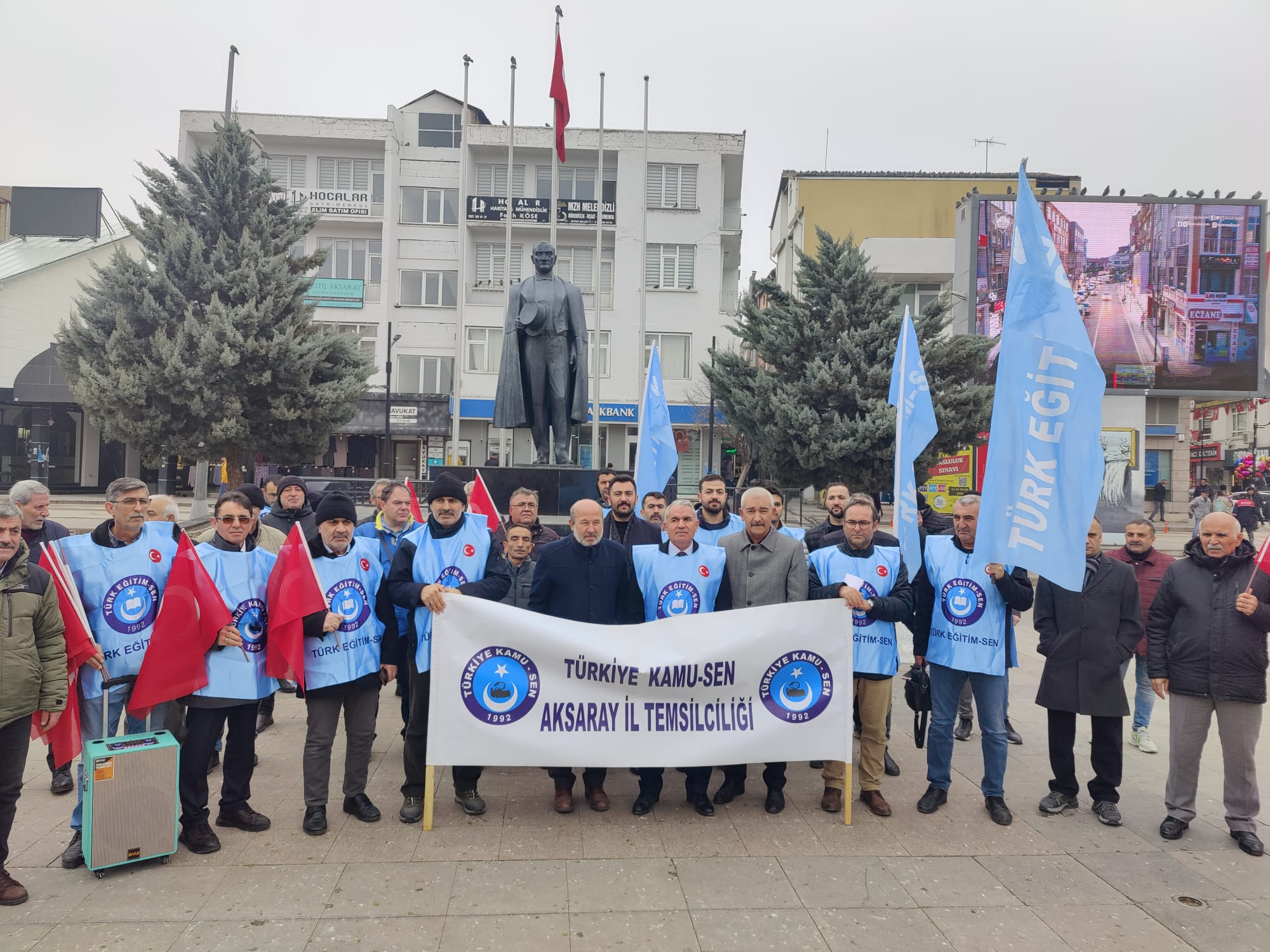 Kamu-Sen, memur ve emekli maaşlarına yapılan zammı eleştirdi: “Bu zamla karın doymaz”