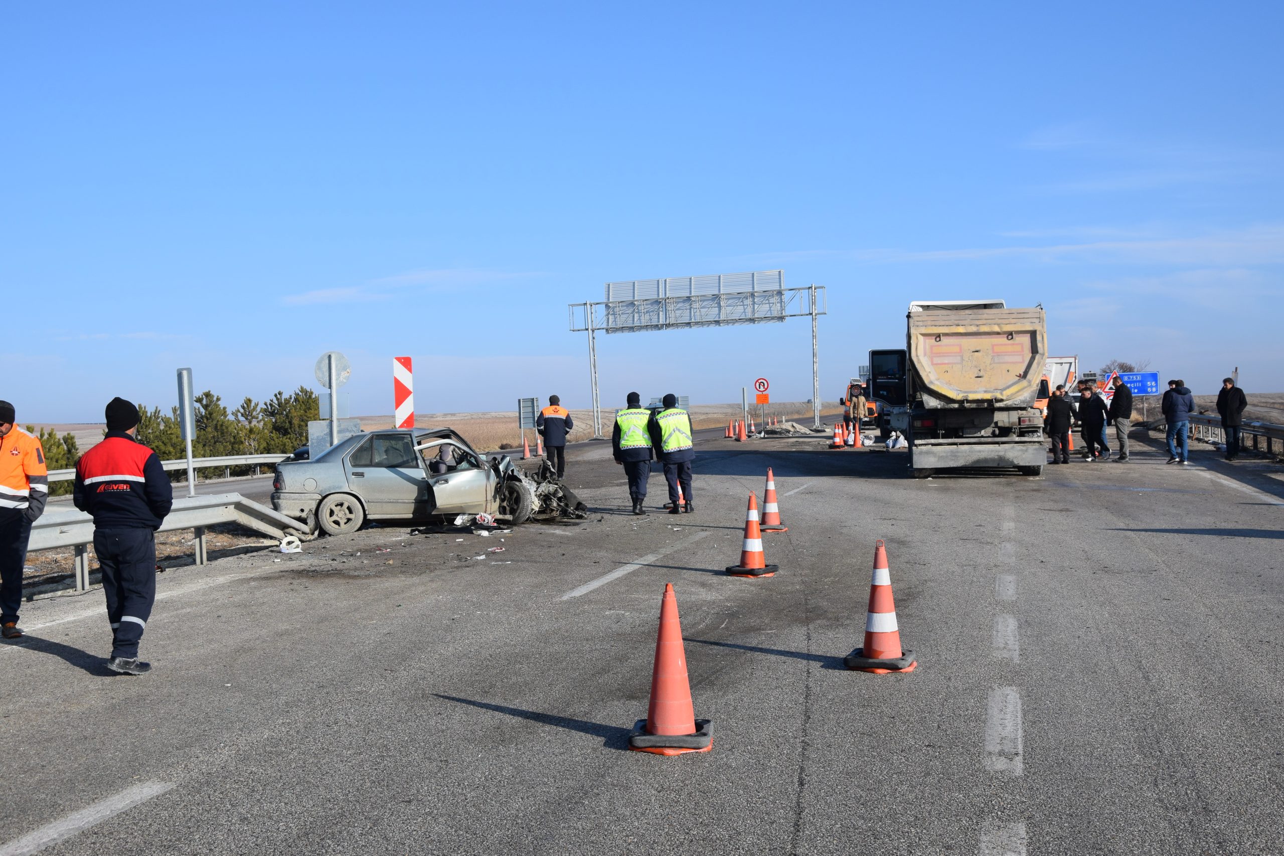 Tırla çarpışan otomobildeki 1 kişi öldü