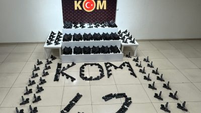 Konya’da düzenlenen silah kaçakçılığı operasyonunda gözaltına alınan baba ile oğlu