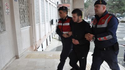 Konya’nın Akşehir ilçesinde oğlunun tüfekle vurduğu baba, hayatını kaybetti. Reis