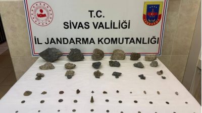 Sivas’ta jandarma ekiplerince, tarihi eser niteliği taşıdığı değerlendirilen 23 sikke,