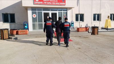 Eskişehir'in Tepebaşı ilçesinde, internet üzerinden uyuşturucu ticareti yaptığı iddia edilen