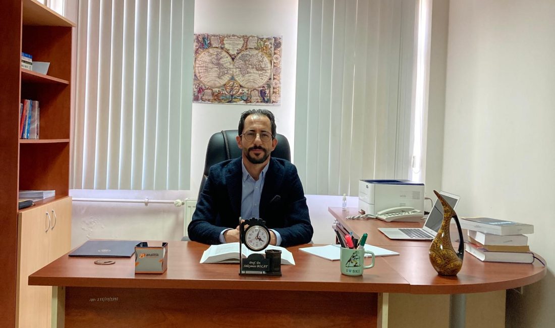 Aksaray Üniversitesi İktisadi ve İdari Bilimler Fakültesi Öğretim Üyesi Prof.