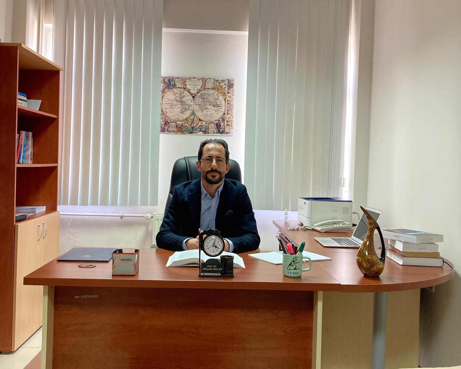 Aksaray Üniversitesi İktisadi ve İdari Bilimler Fakültesi Öğretim Üyesi Prof. Dr. Bolat’tan “enerji” açıklaması