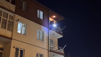 Kayseri’de husumetlisi tarafından evinin balkonunda silahla vurulan kişi tedavi altına