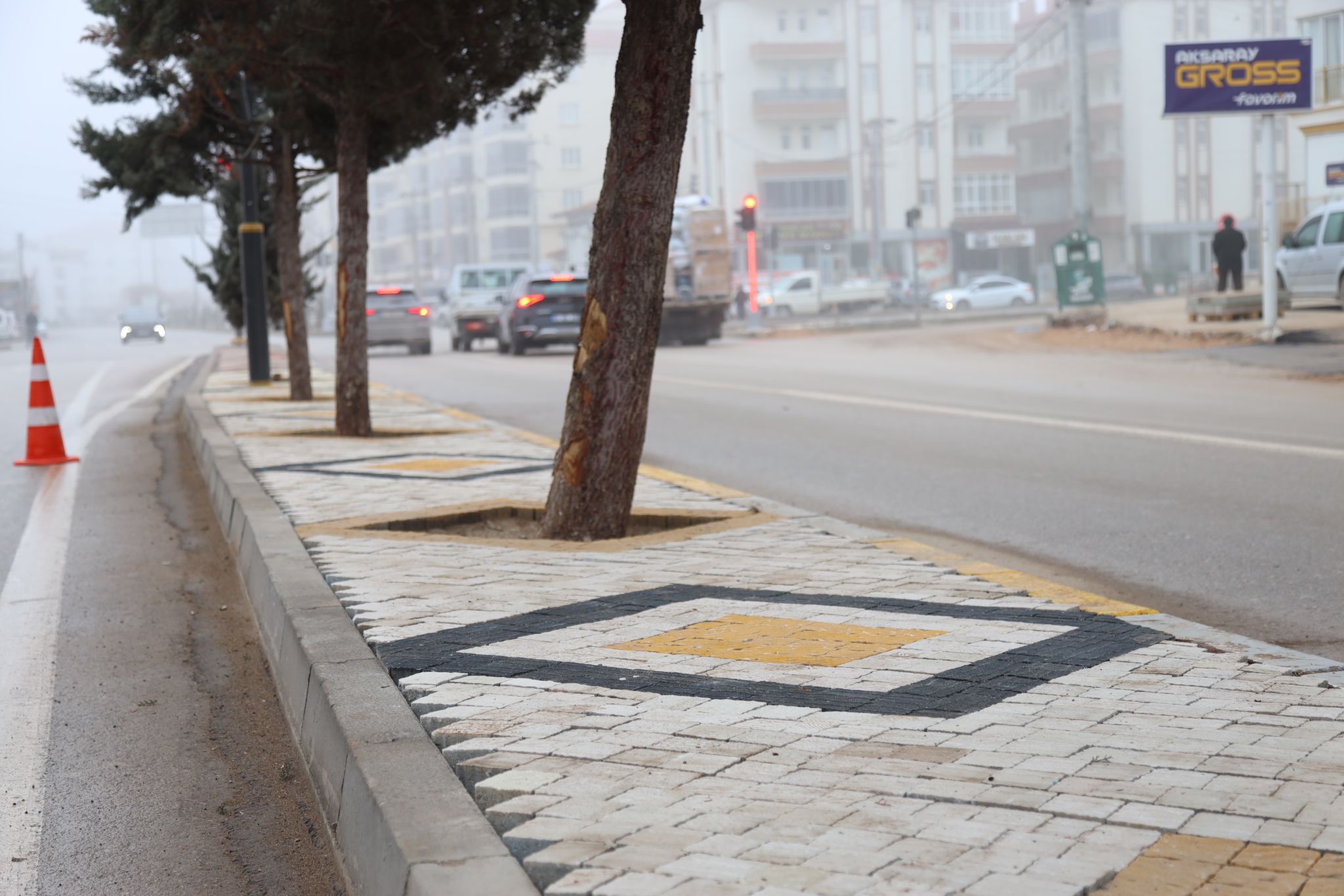 Şehre yeni güzelleştirme hamlesi: Acem Caddesi’nde dekoratif taş çalışmaları başladı