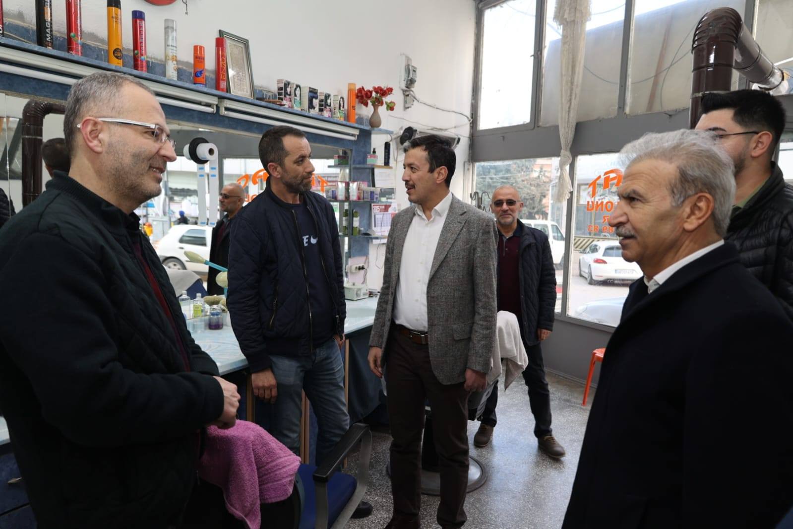 AK Parti’den Ortaköy’de teşkilat buluşması ve esnaf ziyareti