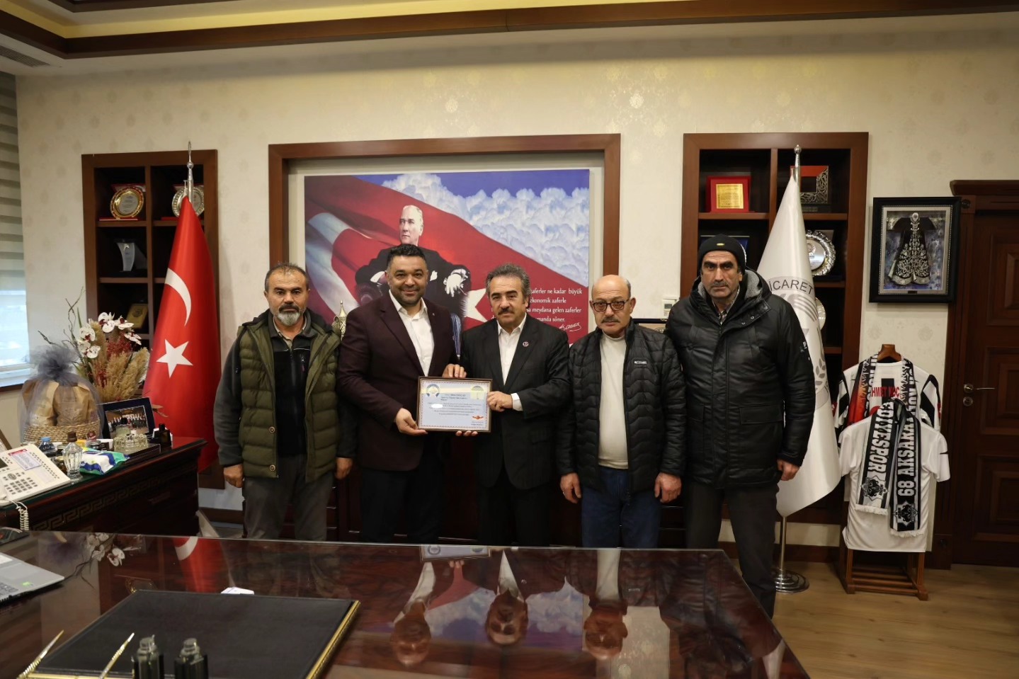 Büyük Birlik Partisi Aksaray İl Başkanı Yaşar Ar ve beraberindeki