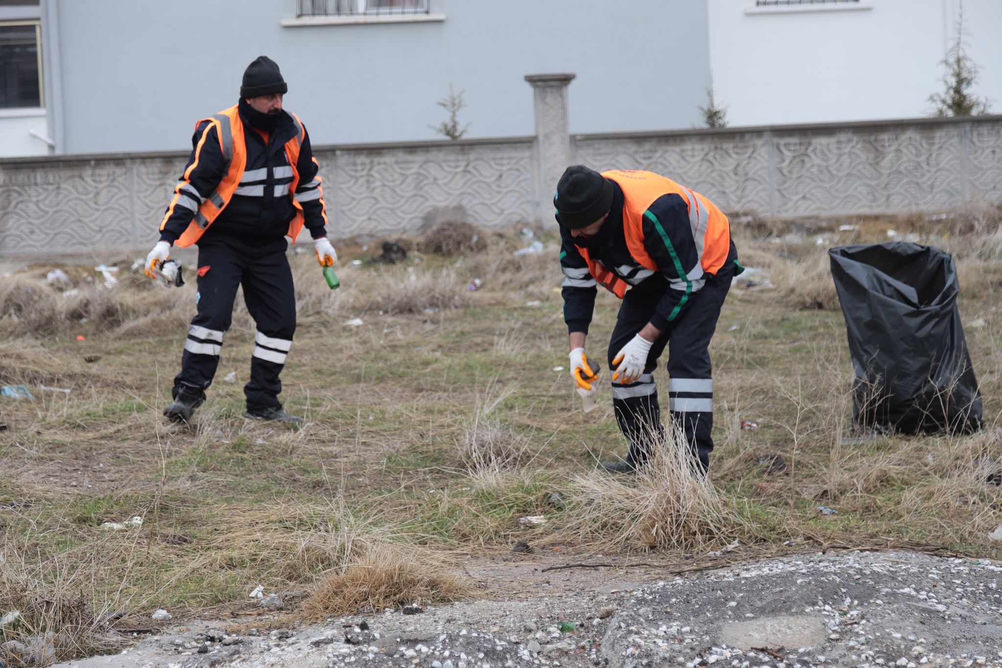 Aksaray Belediyesi Selçuklu Mahallesinde temizlik çalışmalarını sürdürüyor