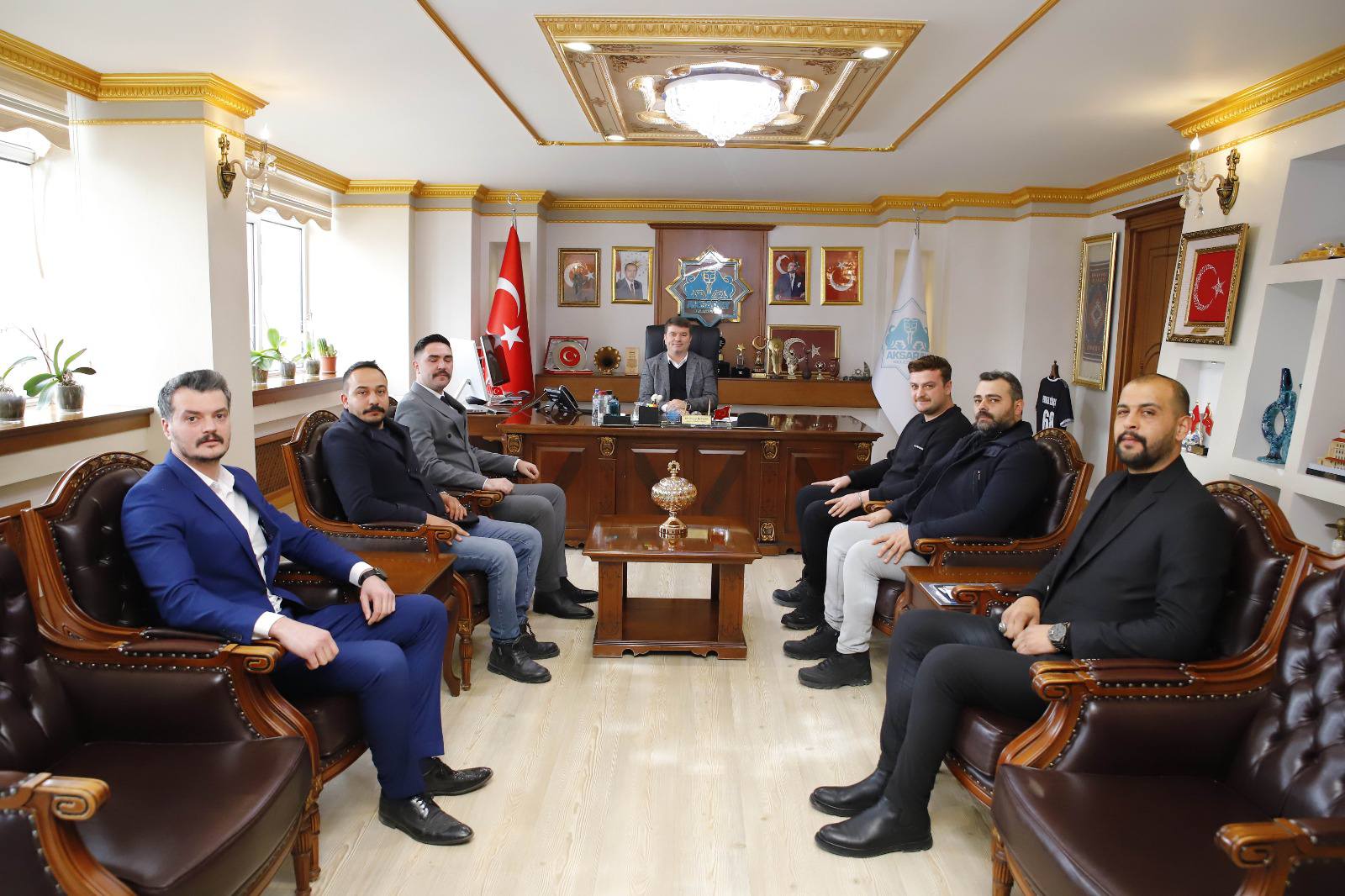 Aksaray Belediye Başkanı Dr. Evren Dinçer, Ülkü Ocakları Aksaray İl
