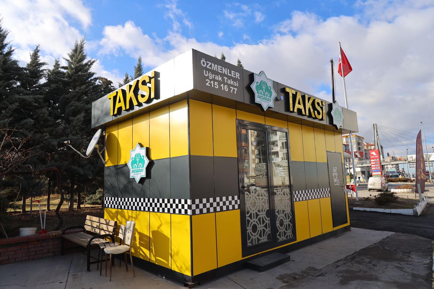Aksaray Belediyesi Taksi Duraklarını Yenilemeye Devam Ediyor