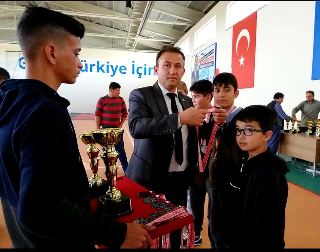 Eskil İlçe Spor Müdürü, başarılarıyla adından söz ettiriyor 