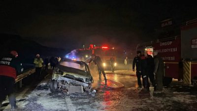Nevşehir’de çarpışan motosiklet ile otomobil alev aldı, kazada 2 kişi