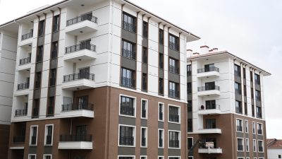 Aksaray Belediyesi, şehir merkezinde yıllardır çözüm bekleyen sorunlara neşter vurarak