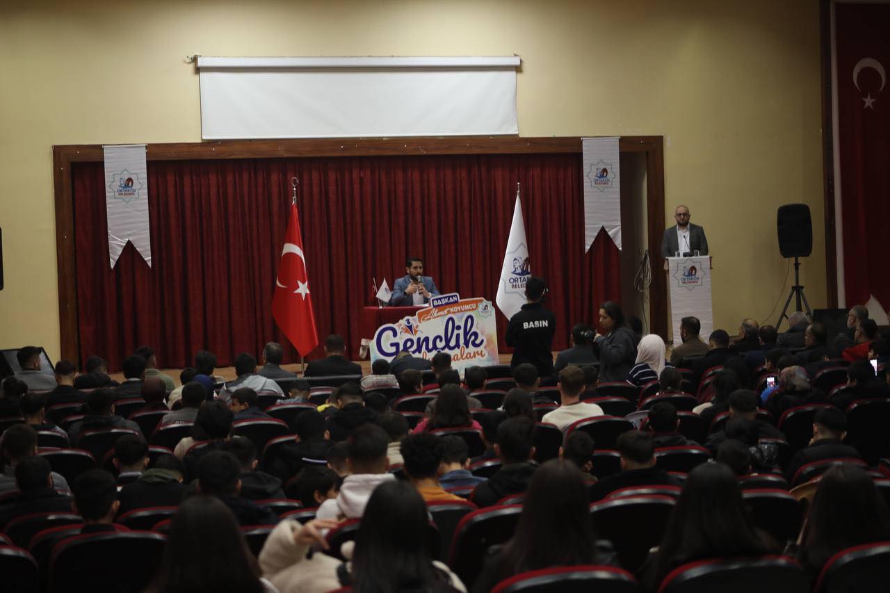 Ortaköy’ün geleceği olan gençler, düzenlenen “Gençlik Buluşması” etkinliğinde bir araya