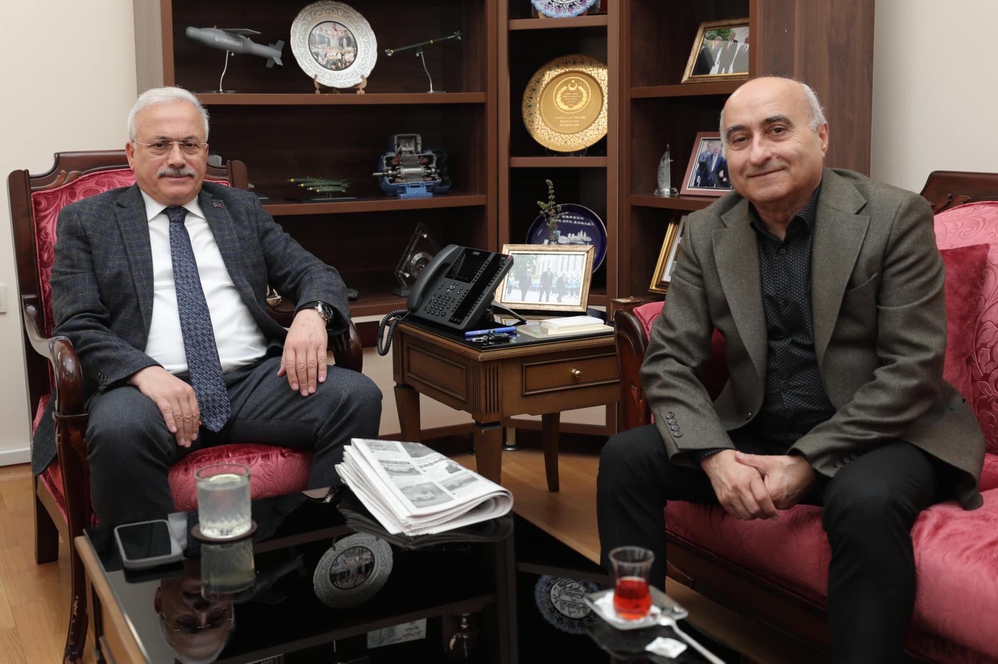 Vali Kumbuzoğlu, ASÜ Mimarlık ve Tasarım Fakültesi Dekan Yardımcısı Prof. Dr. Ergen’i kabul etti