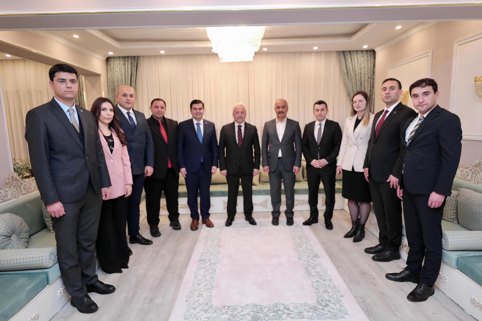Aksaray’da idareciler onurlandırıldı: Validen anlamlı buluştu