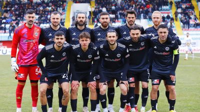 Aksarayspor bugün şehrin yöneticileri teknik kadro ve gazeteciler tarafından mercek