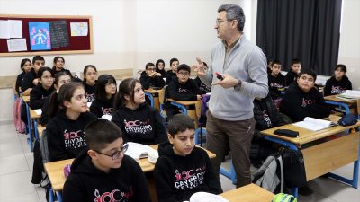 Milli Eğitim Bakanı Tekin, öğretim programlarının gerektiğinde yenilenen ve sadeleşen