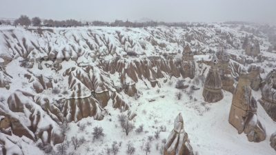 Nevşehir'de geçen haftadan beri etkili olan kar yağışı nedeniyle beyaz