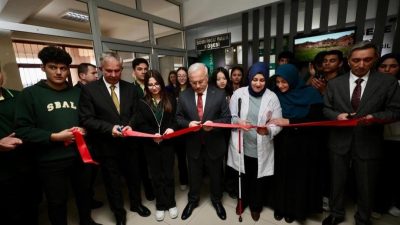 Somuncu Baba Anadolu Lisesi tarafından okul girişinde oluşturulan ‘Somuncu Baba’