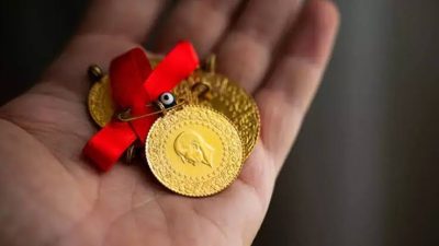 Cumhuriyet altını, 22 bin 300 liraya yükselerek tarihte ilk kez
