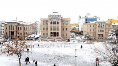 Aksaray ve çevre illerinde sabah saatlerinde etkili olan yoğun kar